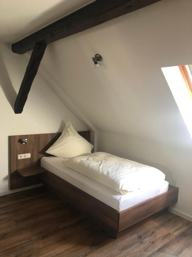 Landgasthof-Hotel Zur Linde Großenlüder エクステリア 写真