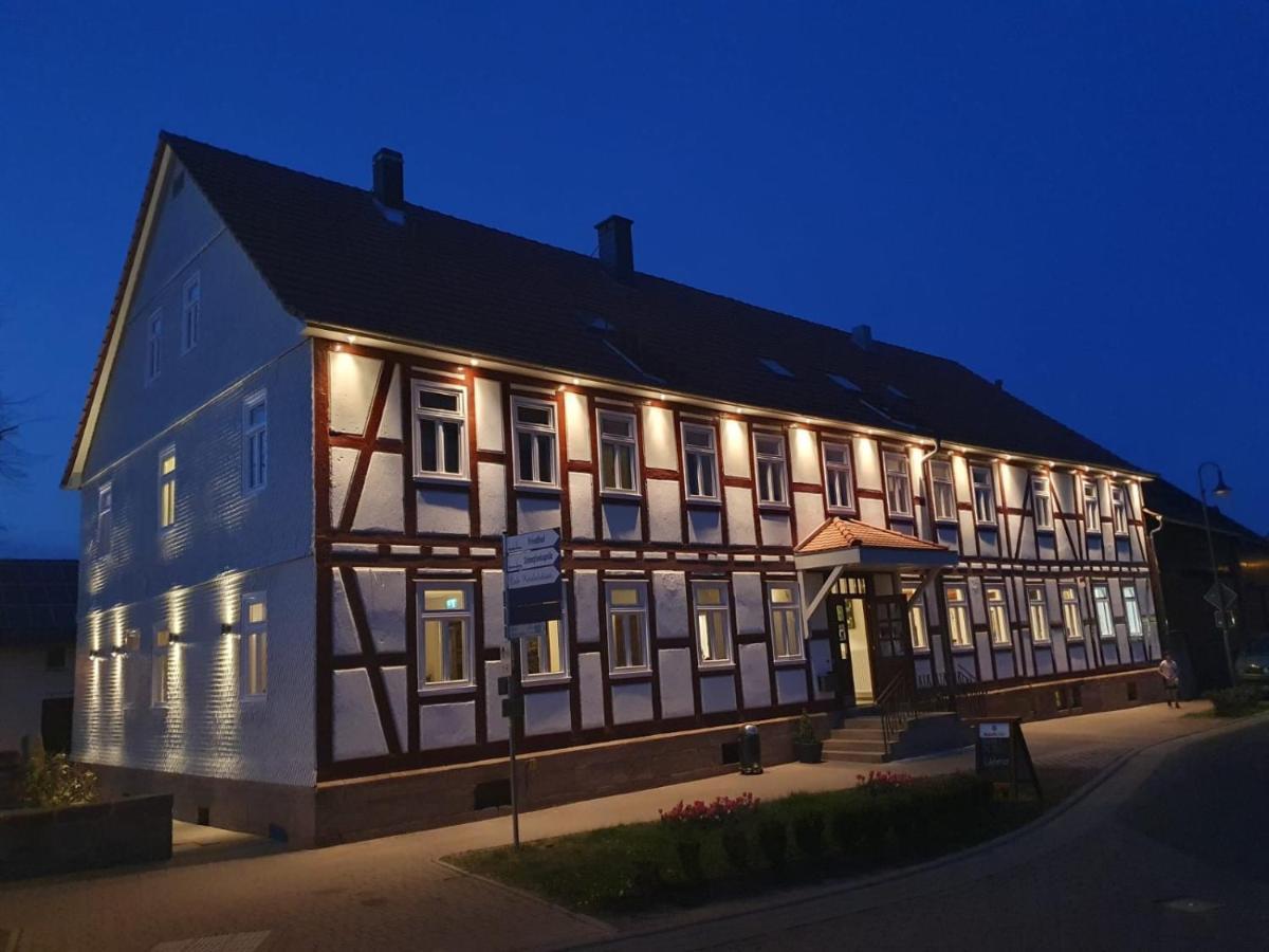 Landgasthof-Hotel Zur Linde Großenlüder エクステリア 写真